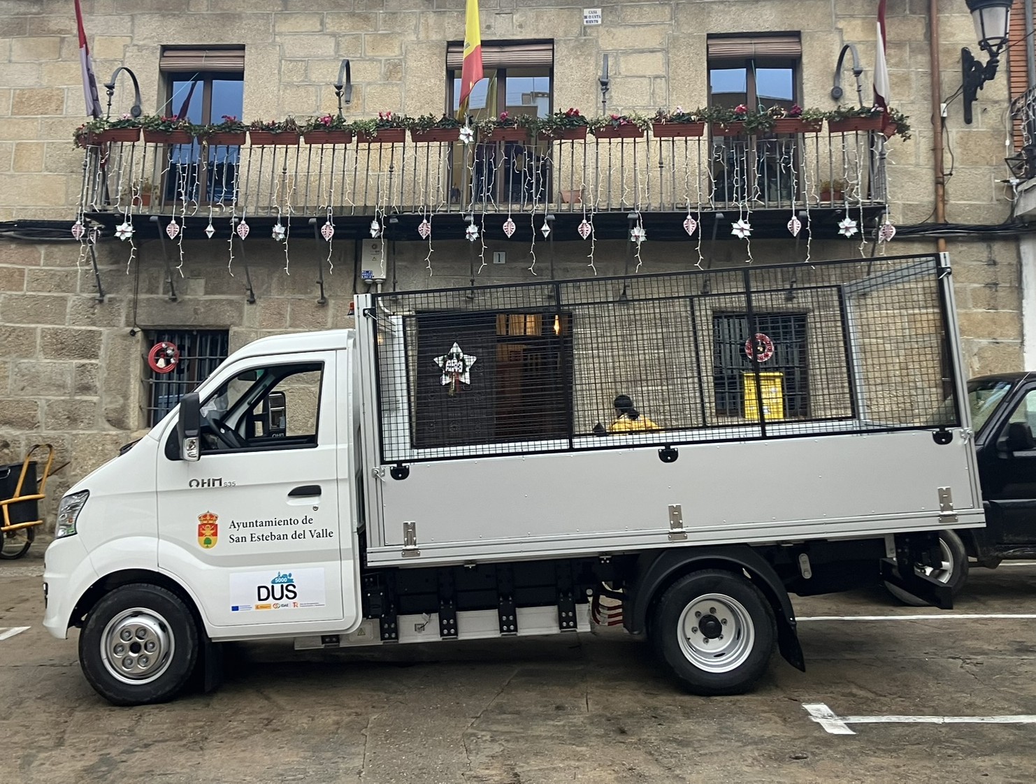 Minicamión eléctrico municipal